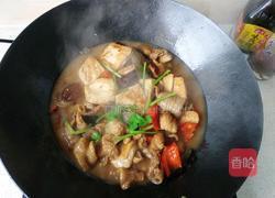 豆腐烧肥肠的做法图解3