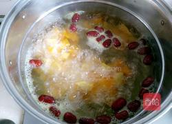 双红南瓜䃼血汤的做法图解3