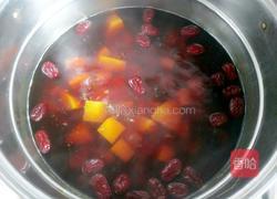 双红南瓜䃼血汤的做法图解4