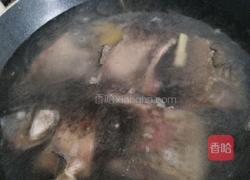 简单鲫鱼豆腐汤的做法图解3