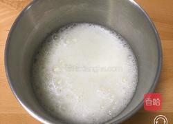 8寸鱼松戚风蛋糕的做法图解3