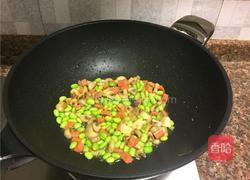 青豆炒蘑菇的做法图解7