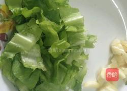 胡萝卜生菜炒玉米的做法图解3