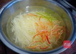 酸辣土豆丝的做法图解2
