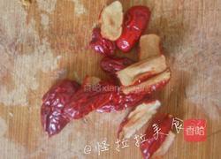 红糖姜枣汤的做法图解3