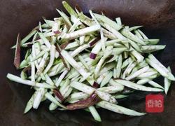 青椒茄子丝的做法图解8