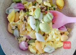 肉沫蔬菜海螺炒面的做法图解6