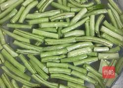 炒豆角的做法图解1