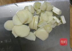 菜花炒肉的做法图解2