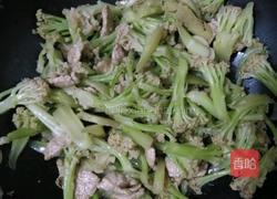 菜花炒肉的做法图解5