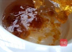 补充胶原蛋白这样做「桃胶炖雪燕」的做法图解3