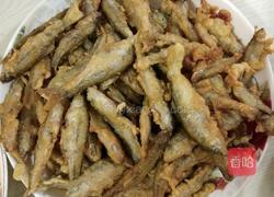 炸小鱼的做法图解8