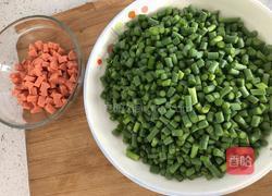 蒜薹火腿丁的做法图解1