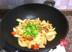 茭白炒肉的做法图解11