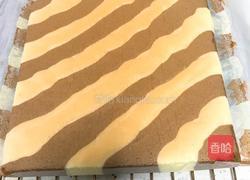 巧克力双色蛋糕卷的做法图解22