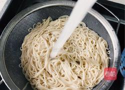 葱油拌面的做法图解3