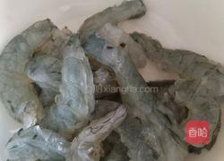 木耳虾肉小金鱼馄饨的做法图解2