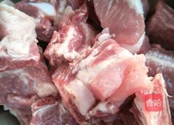 排骨玉米山药汤的做法图解2