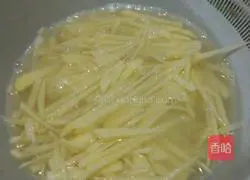 Illustration of how to make spicy and sour potato shreds 3