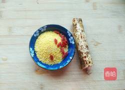 小米山药粥的做法图解1