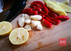 酸辣腌制萝卜的做法图解1