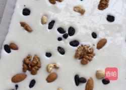 黄桃坚果冻酸奶的做法图解2