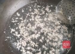 皮蛋瘦肉粥的做法图解1