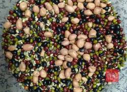 五谷杂粮粥的做法图解1