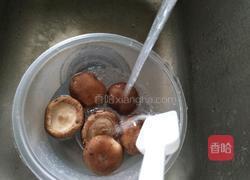 香菇酿肉丸子的做法图解2