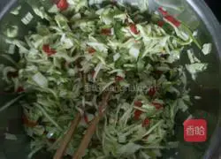 Illustration of how to make kohlrabi, zucchini, green peppers, mushrooms, fungus and mixed vegetable buns 1