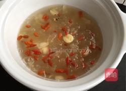 莲子百合银耳羹的做法图解9