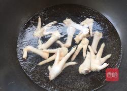 瑶柱花菇炖鸡脚的做法图解4