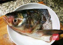 鱼头豆腐汤的做法图解1