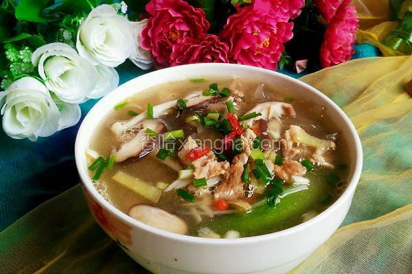 菌菇肉片汤