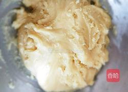 莲蓉蛋黄月饼的做法图解5