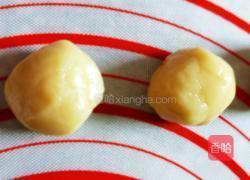 蓮蓉蛋黃月餅的做法圖解9