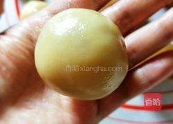 莲蓉蛋黄月饼的做法图解11