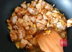 麻辣鸡翅中的做法图解5