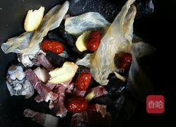 乌鸡火腿花胶汤的做法图解4