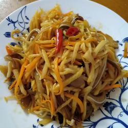茭白猪耳丝的做法[图]