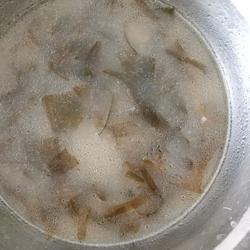 海带虾米汤的做法[图]