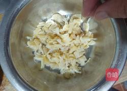 清爽莴笋干贝汤的做法图解2