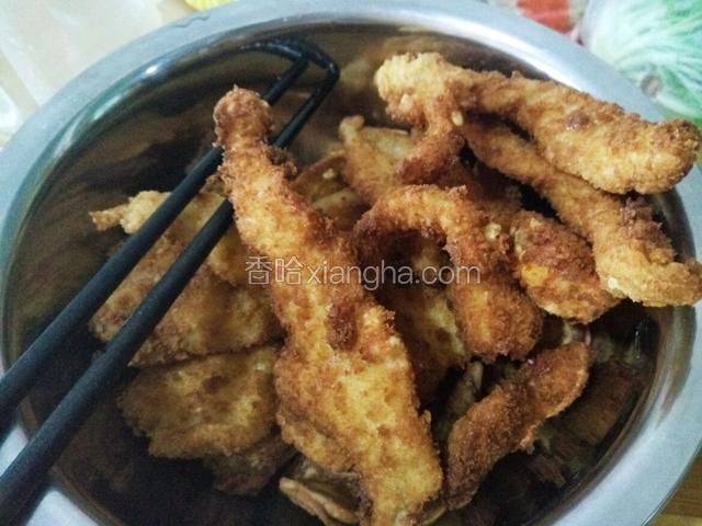 一个鸡胸肉就炸了一盆鸡柳呢