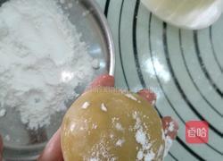 蛋黄豆沙月饼的做法图解11