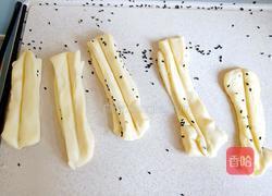 自制小油条的做法图解2