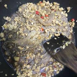 蒜蓉肉末炒粉丝的做法[图]