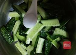 腌黄瓜咸菜的做法图解2