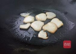 什锦蔬菜鲜虾披萨的做法图解2