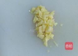 虾皮炒包菜的做法图解1