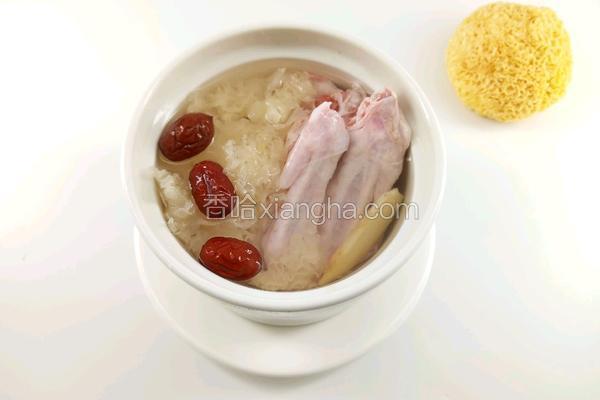银耳雪梨煲鸭去除脸部黄褐斑